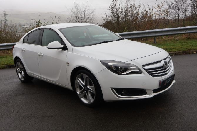 Used VAUXHALL INSIGNIA in Pontyclun, South Wales for sale