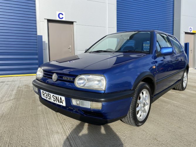 Used VOLKSWAGEN GOLF in Pontyclun, South Wales for sale