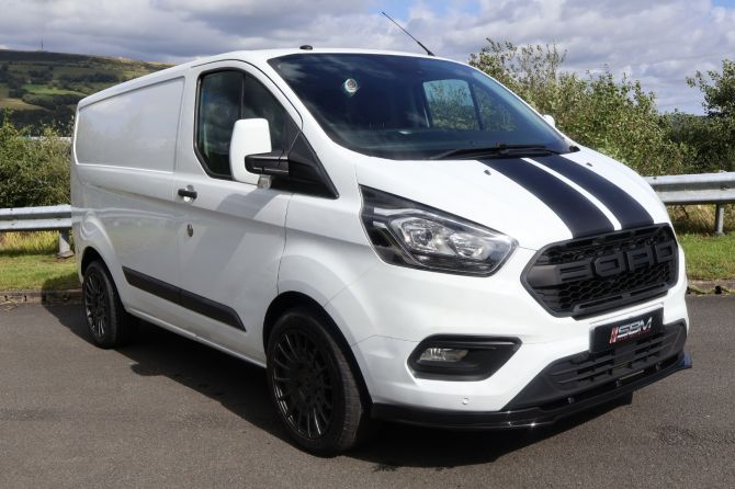 Used FORD TRANSIT CUSTOM in Pontyclun, South Wales for sale