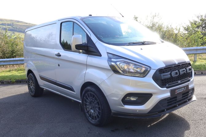 Used FORD TRANSIT CUSTOM in Pontyclun, South Wales for sale